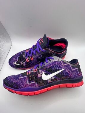 Nike Women's Purple and White Knit Running Shoes